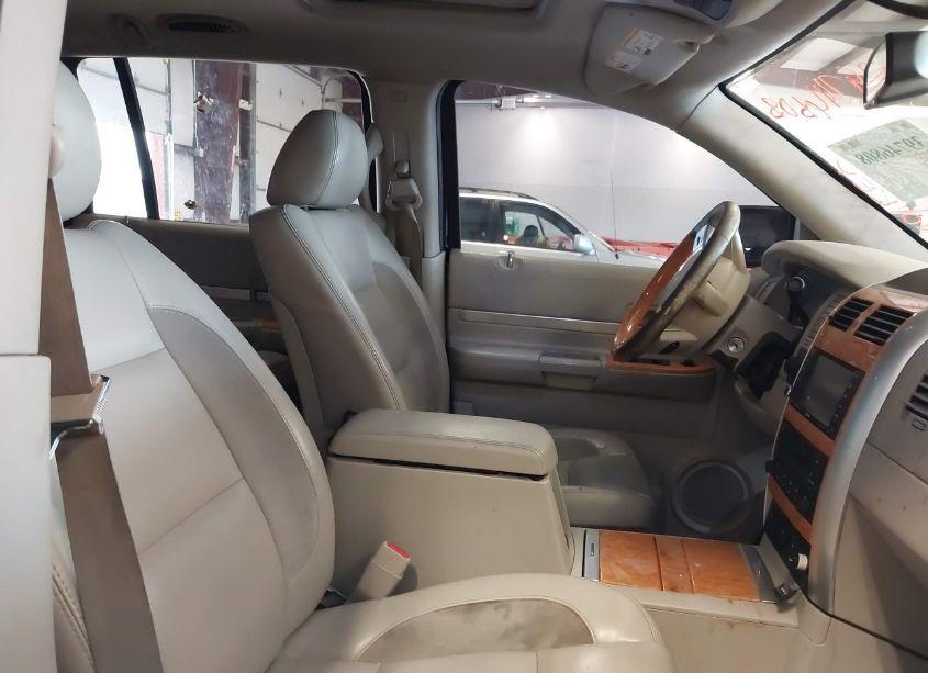 Photo 5 of 2008 Chrysler Aspen LIMITED (VIN 1A8HW58268F129883)