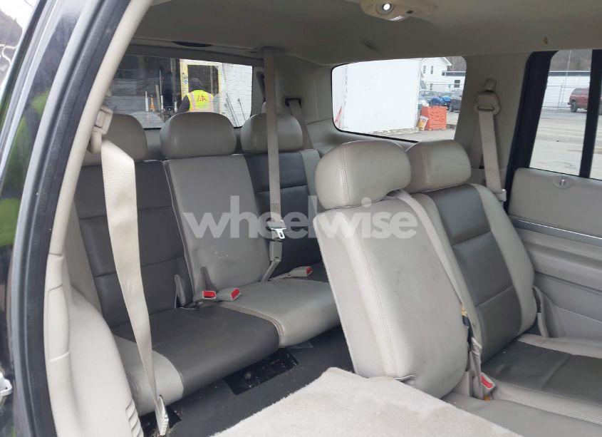 Photo 8 of 2008 Chrysler Aspen LIMITED (VIN 1A8HW58278F122456)