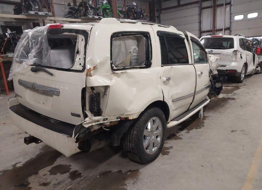 Photo 4 of 2008 Chrysler Aspen LIMITED (VIN 1A8HW58288F105147)