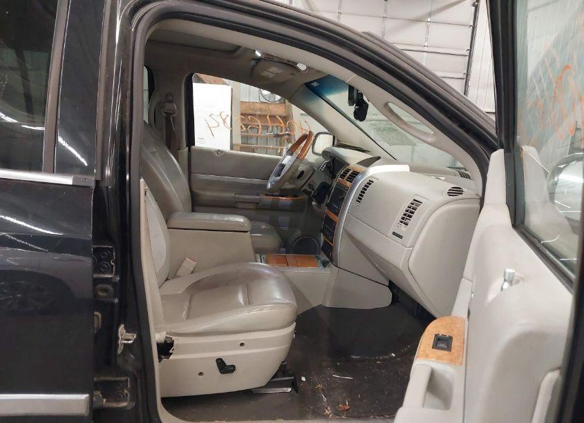 Photo 5 of 2007 Chrysler Aspen LIMITED (VIN 1A8HW582X7F530285)