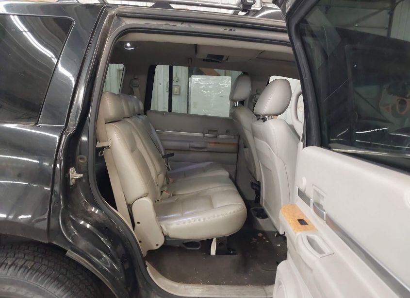 Photo 8 of 2007 Chrysler Aspen LIMITED (VIN 1A8HW582X7F530285)