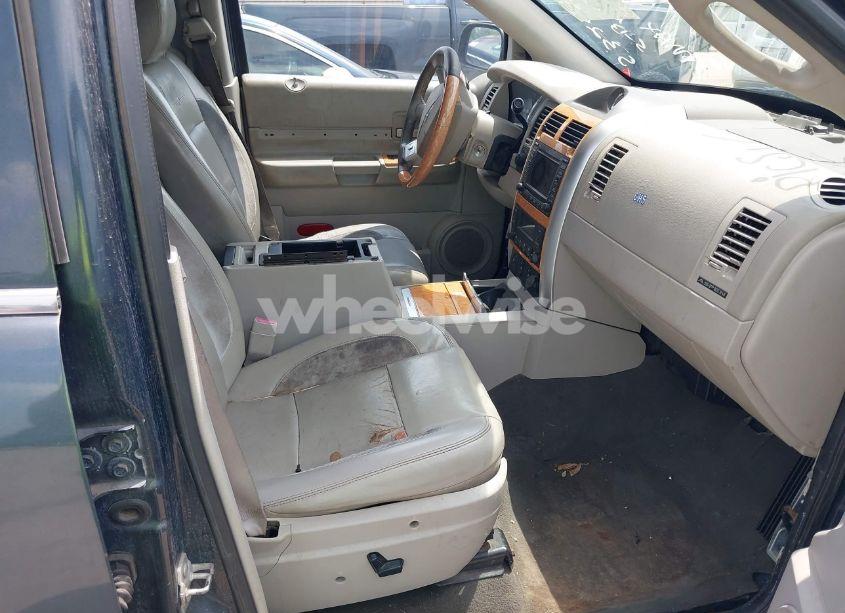 Photo 5 of 2007 Chrysler Aspen LIMITED (VIN 1A8HW582X7F532568)