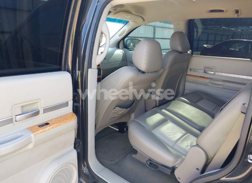 Photo 14 of 2007 Chrysler Aspen LIMITED (VIN 1A8HX582X7F573117)