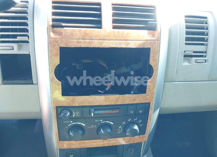 Photo 17 of 2007 Chrysler Aspen LIMITED (VIN 1A8HX582X7F573117)