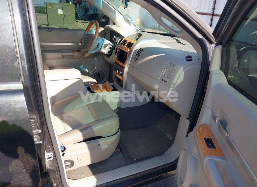 Photo 5 of 2007 Chrysler Aspen LIMITED (VIN 1A8HX582X7F573117)