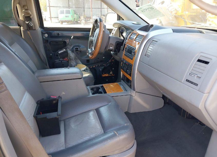 Photo 5 of 2007 Chrysler Aspen LIMITED (VIN 1A8HX582X7F586644)