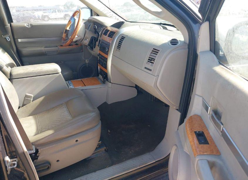 Photo 5 of 2008 Chrysler Aspen LIMITED (VIN 1A8HX582X8F152502)