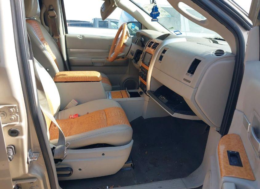 Photo 5 of 2008 Chrysler Aspen LIMITED (VIN 1A8HX58N28F158966)