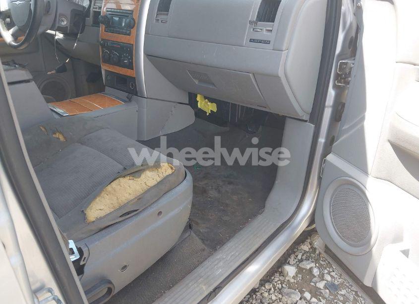 Photo 5 of 2007 Chrysler Aspen LIMITED (VIN 1A8HX58P17F523802)