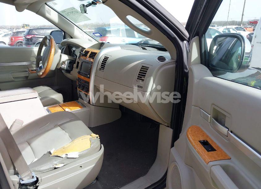 Photo 5 of 2007 Chrysler Aspen LIMITED (VIN 1A8HX58P27F538387)