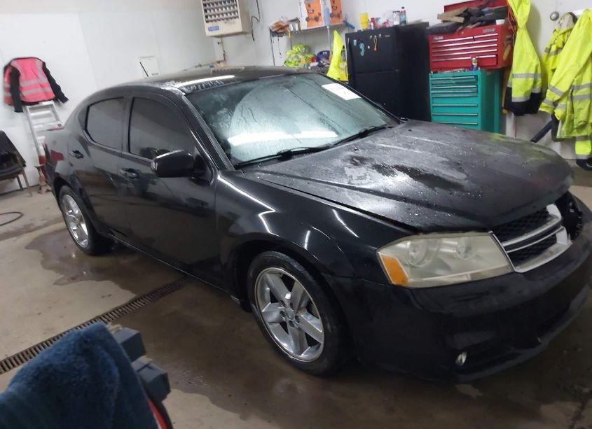 2011 Dodge Avenger LUX (VIN 1B3BD2FG1BN544821) main photo
