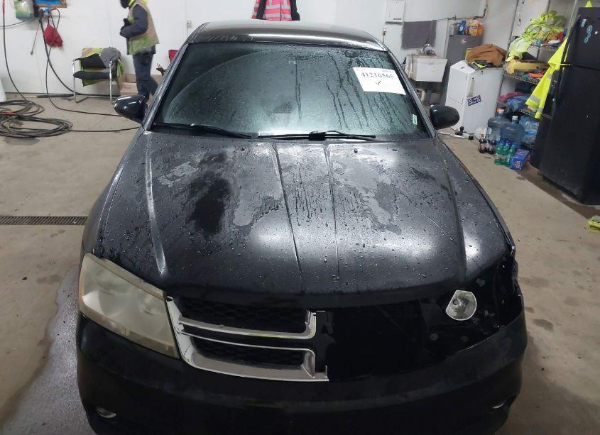 Photo 12 of 2011 Dodge Avenger LUX (VIN 1B3BD2FG1BN544821)