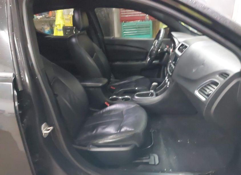 Photo 5 of 2011 Dodge Avenger LUX (VIN 1B3BD2FG1BN544821)