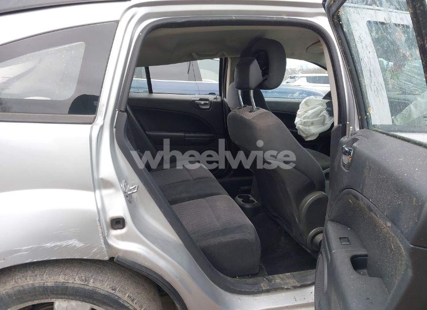 Photo 8 of 2010 Dodge Caliber SXT (VIN 1B3CB4HA1AD663892)