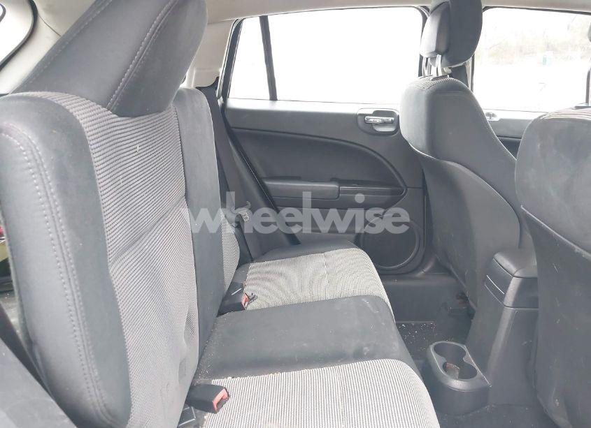 Photo 8 of 2010 Dodge Caliber SXT (VIN 1B3CB4HA3AD552762)