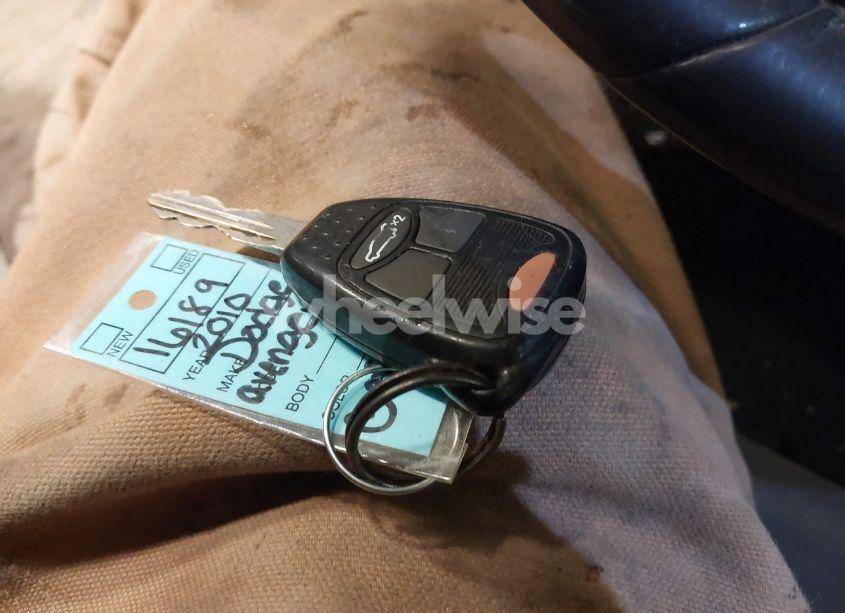 Photo 11 of 2010 Dodge Avenger EXPRESS (VIN 1B3CC1FB8AN235576)