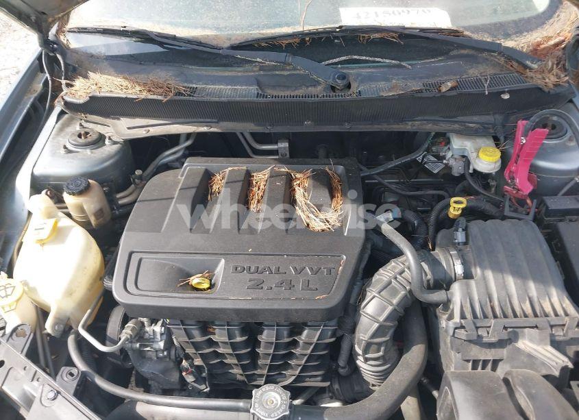 Photo 10 of 2010 Dodge Avenger SXT (VIN 1B3CC4FB1AN180129)