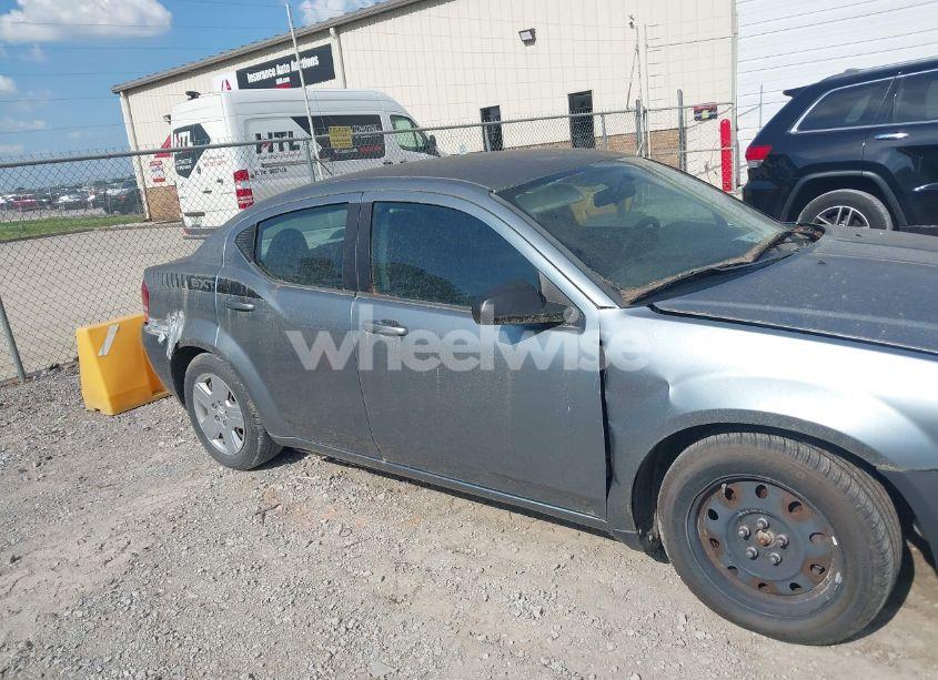 Photo 6 of 2010 Dodge Avenger SXT (VIN 1B3CC4FB1AN180129)