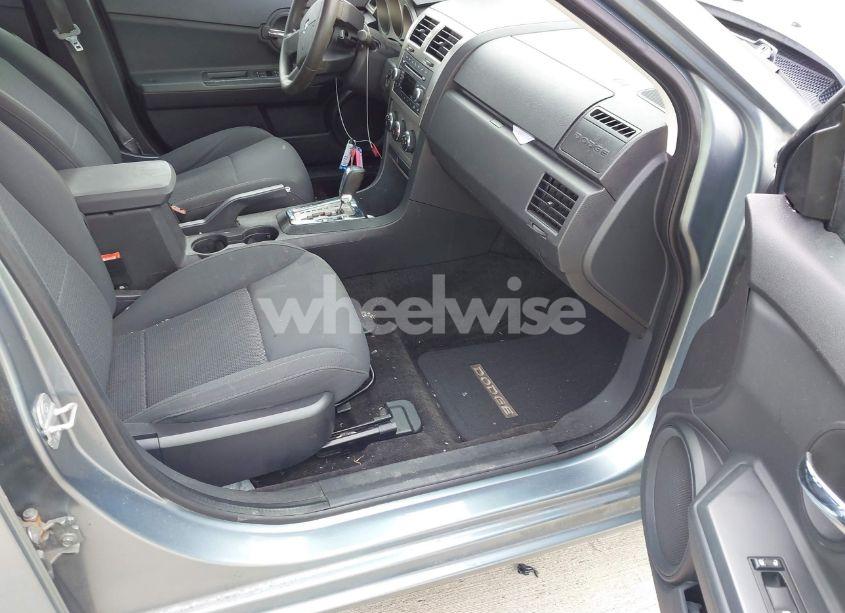 Photo 5 of 2010 Dodge Avenger SXT (VIN 1B3CC4FB1AN183094)