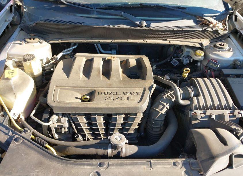 Photo 10 of 2010 Dodge Avenger SXT (VIN 1B3CC4FB8AN225437)