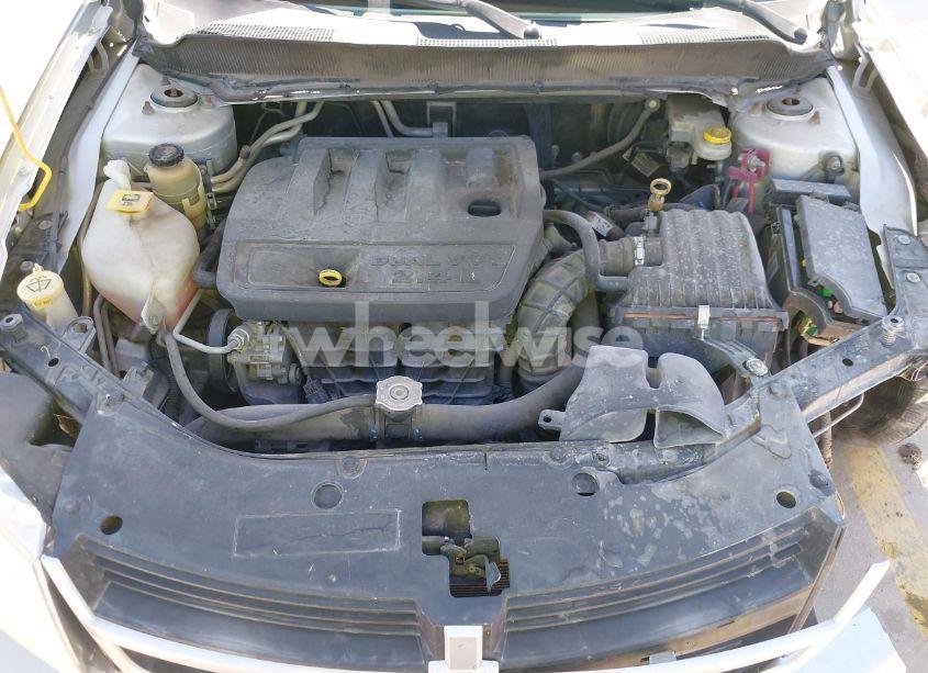 Photo 10 of 2010 Dodge Avenger SXT (VIN 1B3CC4FBXAN170263)