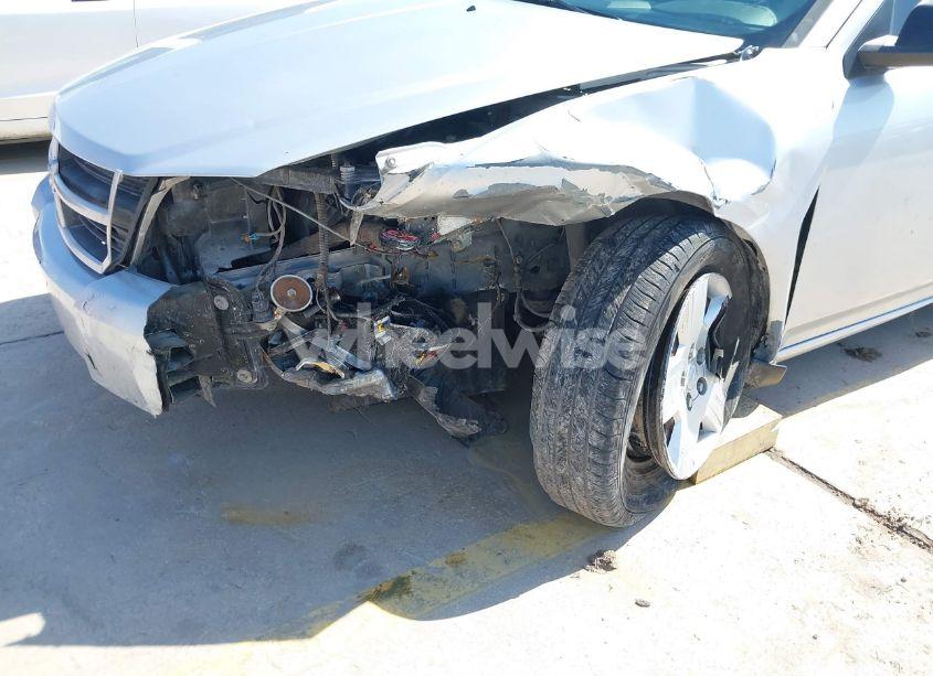 Photo 6 of 2010 Dodge Avenger SXT (VIN 1B3CC4FBXAN170263)