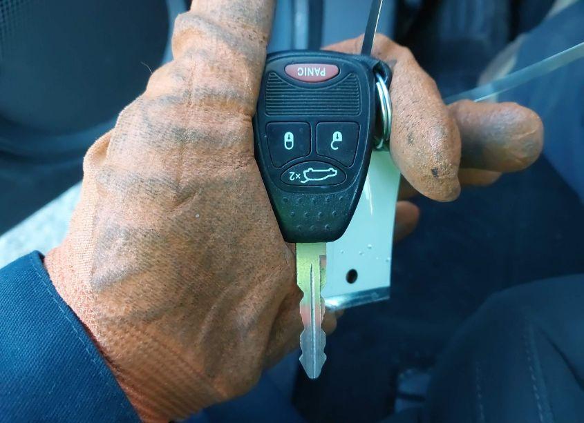 Photo 11 of 2010 Dodge Avenger SXT (VIN 1B3CC4FD7AN180007)