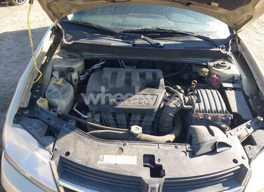 Photo 10 of 2010 Dodge Avenger R/T (VIN 1B3CC5FB5AN206267)