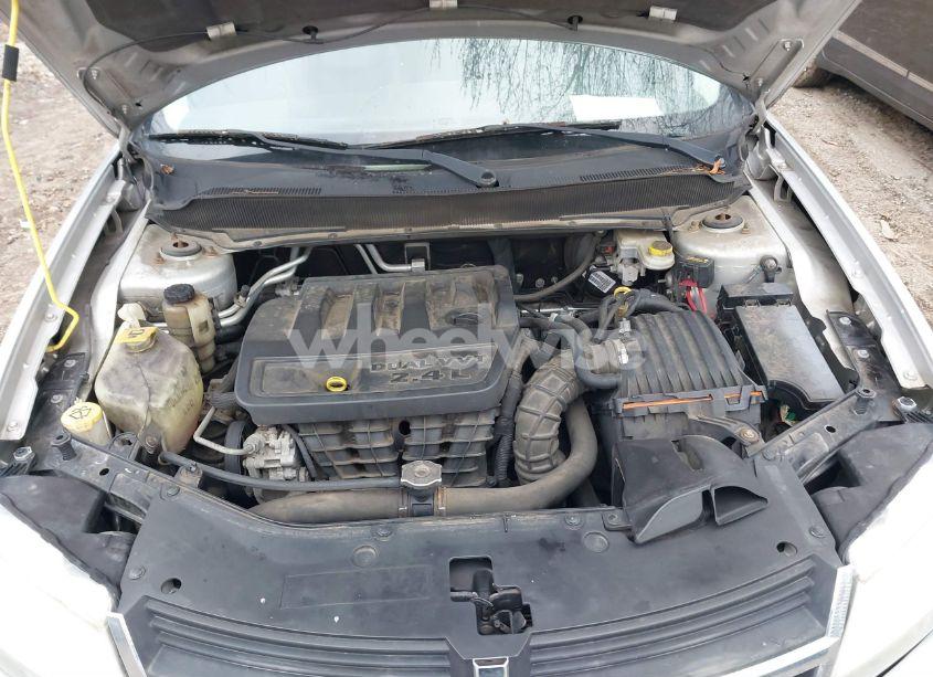 Photo 10 of 2010 Dodge Avenger R/T (VIN 1B3CC5FB8AN224438)