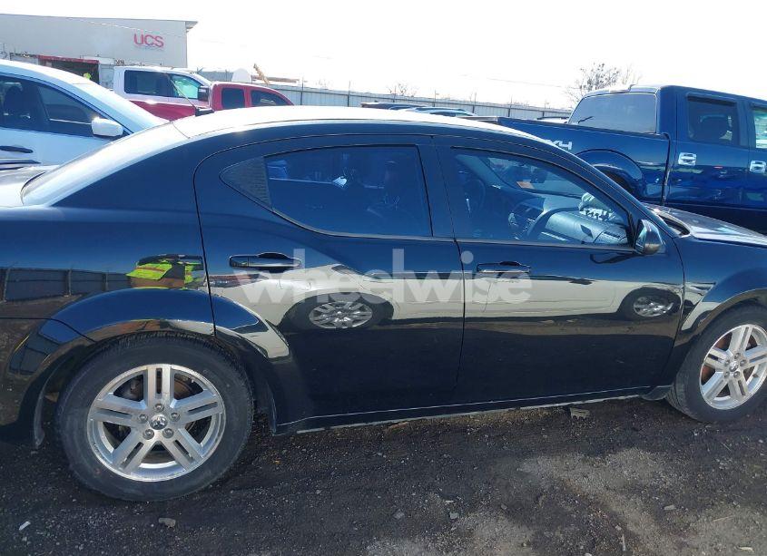 Photo 13 of 2010 Dodge Avenger R/T (VIN 1B3CC5FBXAN134594)