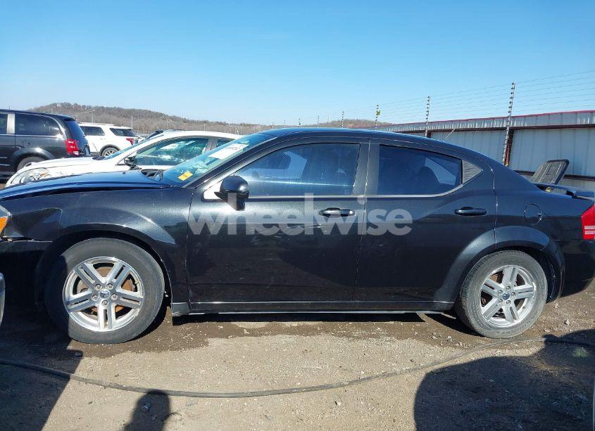 Photo 14 of 2010 Dodge Avenger R/T (VIN 1B3CC5FBXAN134594)