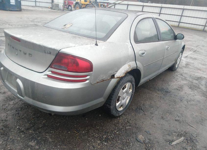 Photo 4 of 2005 Dodge Stratus SXT (VIN 1B3EL46X15N558718)