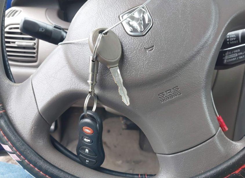 Photo 11 of 2005 Dodge Neon SXT (VIN 1B3ES56CX5D166896)