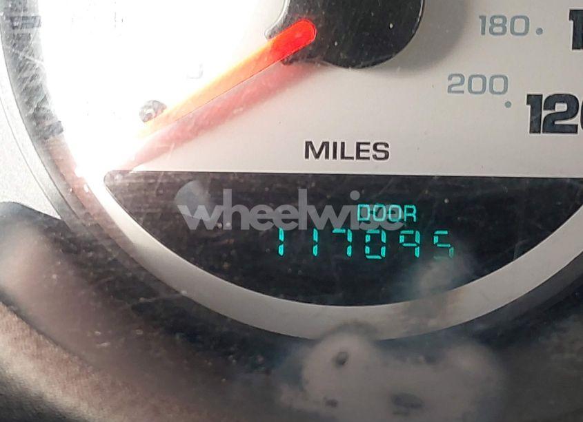 Photo 16 of 2005 Dodge Neon SXT (VIN 1B3ES56CX5D236400)