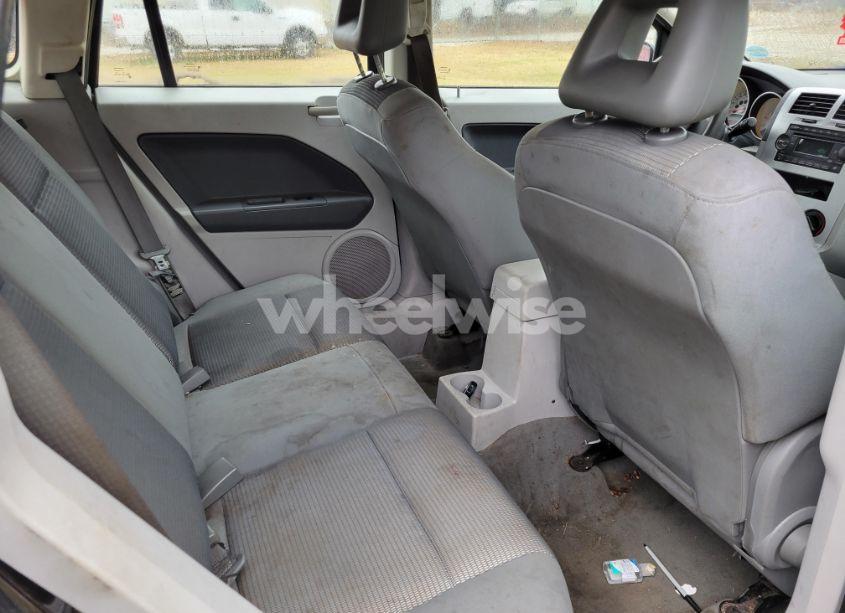 Photo 8 of 2007 Dodge Caliber SXT (VIN 1B3HB48B27D412371)