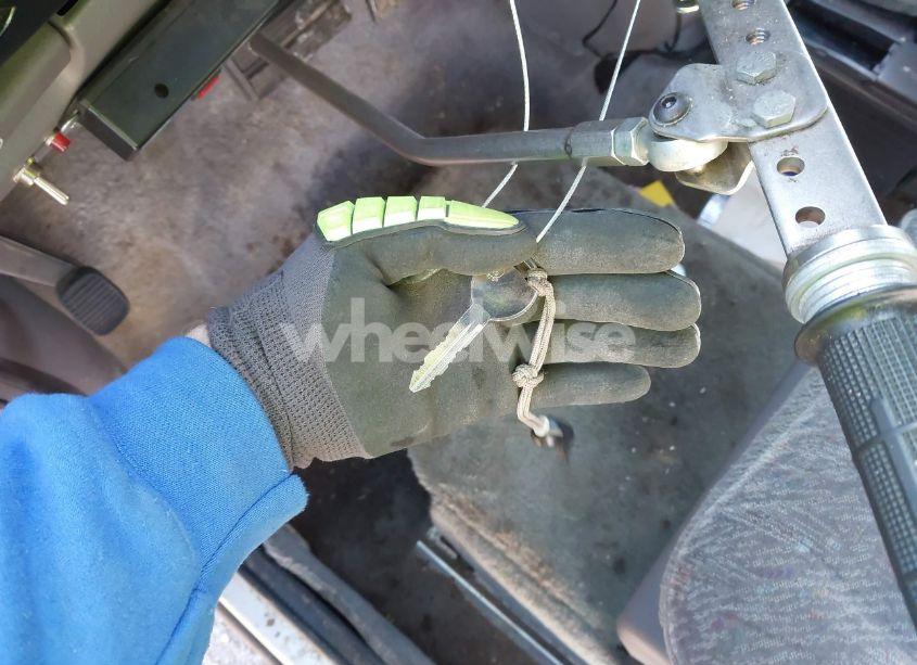 Photo 11 of 2000 Dodge Grand CARAVAN SE (VIN 1B4GP44G9YB659457)