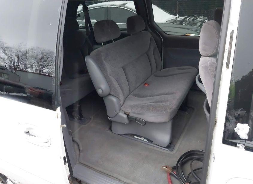 Photo 8 of 2000 Dodge Grand CARAVAN SE (VIN 1B4GP44L4YB513576)
