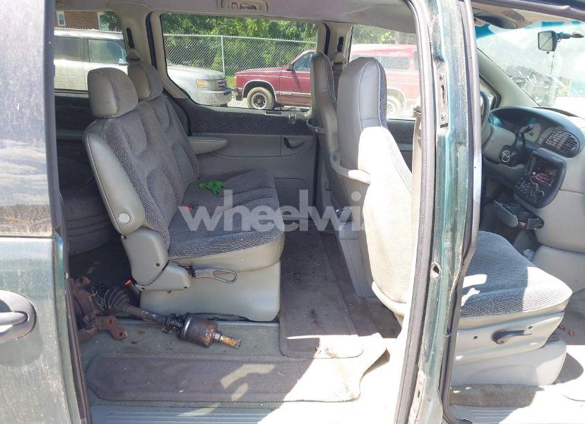 Photo 8 of 1996 Dodge Grand CARAVAN SE (VIN 1B4GP44R3TB341618)