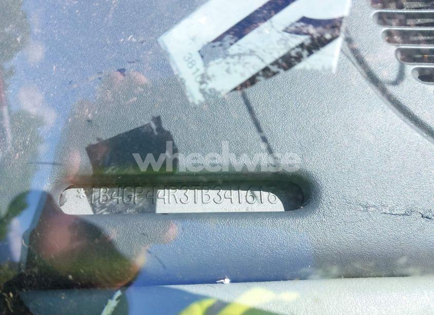 Photo 9 of 1996 Dodge Grand CARAVAN SE (VIN 1B4GP44R3TB341618)