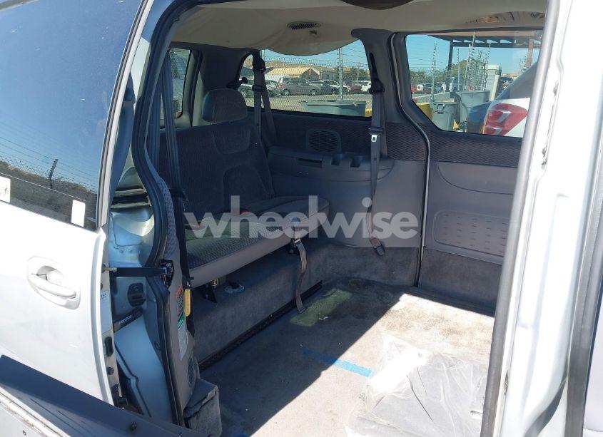 Photo 8 of 2000 Dodge Grand CARAVAN SE (VIN 1B4GP44R5YB737153)