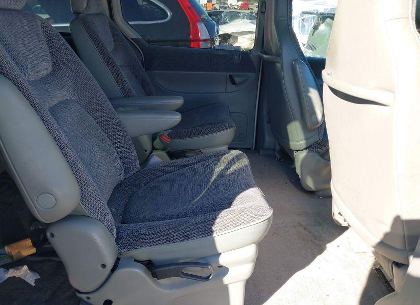 Photo 8 of 1997 Dodge Grand CARAVAN SE (VIN 1B4GP44R7VB409633)
