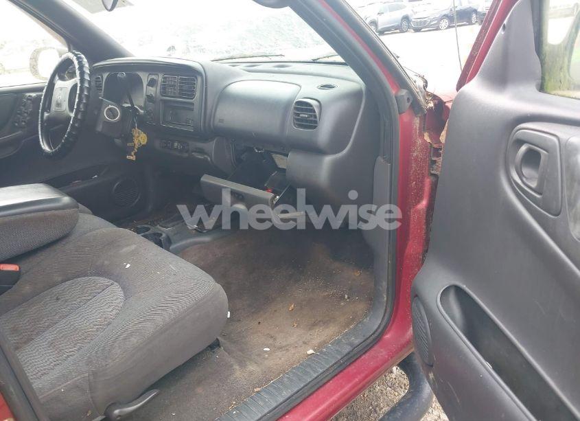 Photo 5 of 2000 Dodge Durango (VIN 1B4HR28Y1YF203306)