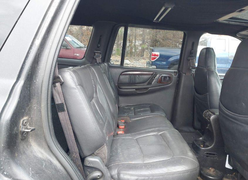 Photo 8 of 2000 Dodge Durango (VIN 1B4HR28Y8YF145470)
