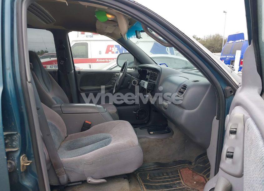 Photo 5 of 2000 Dodge Durango (VIN 1B4HR28ZXYF234188)