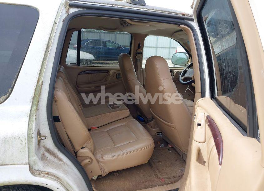 Photo 8 of 2000 Dodge Durango (VIN 1B4HS28N2YF141487)