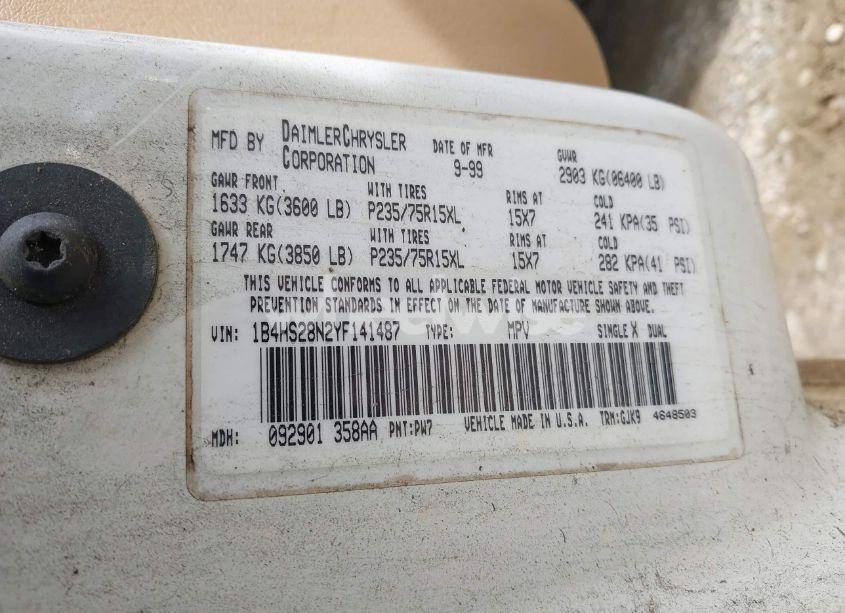 Photo 9 of 2000 Dodge Durango (VIN 1B4HS28N2YF141487)