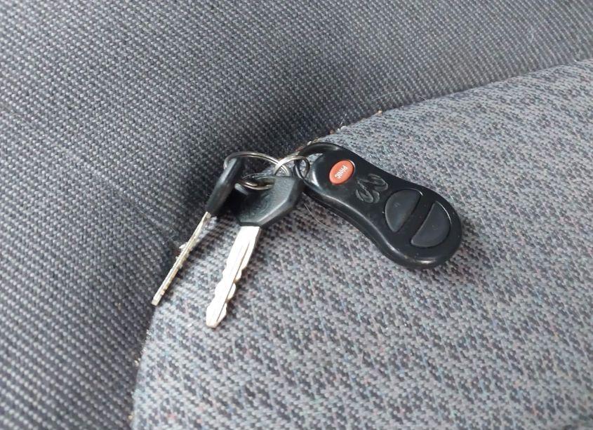 Photo 11 of 2000 Dodge Durango (VIN 1B4HS28N5YF247108)