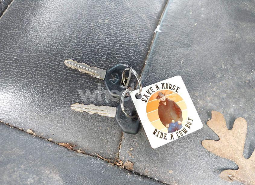 Photo 11 of 2000 Dodge Durango (VIN 1B4HS28N6YF200766)