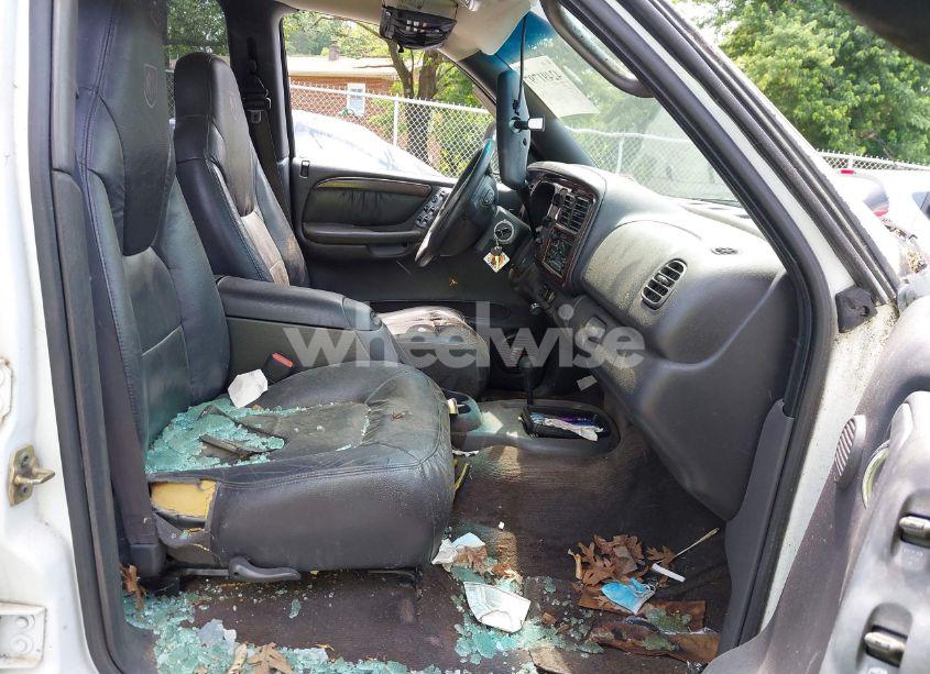 Photo 5 of 2000 Dodge Durango (VIN 1B4HS28N6YF200766)