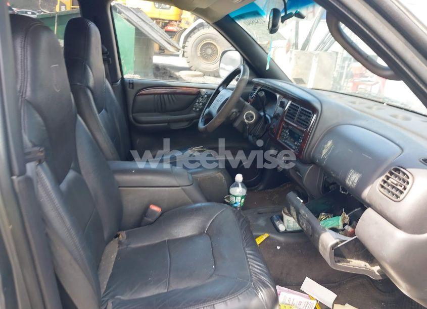 Photo 5 of 2000 Dodge Durango (VIN 1B4HS28N8YF267935)